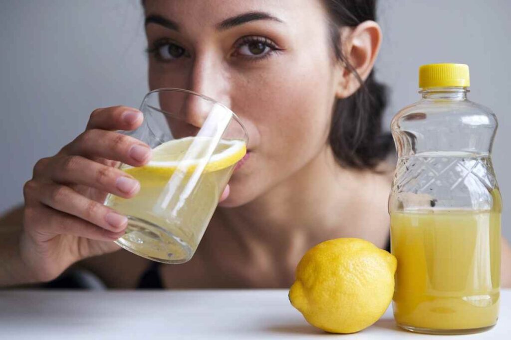 Wellhealthorganic.com: Remove Dark Spots On Face Tang - Lemon Juice